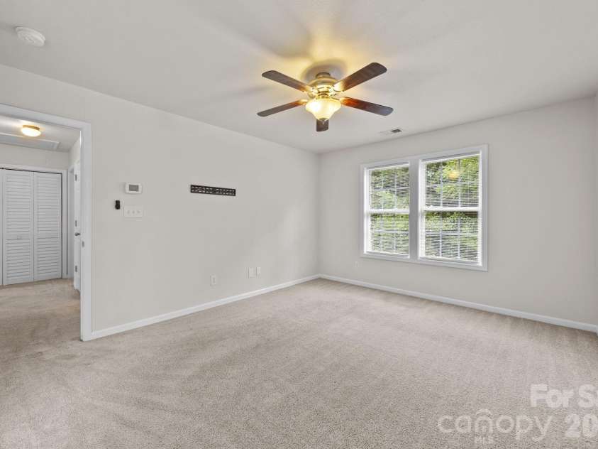 10609 Spring Rain Court, Charlotte, NC 28278.  MLS# CAR4390035, YatesRealty ID 28004. 