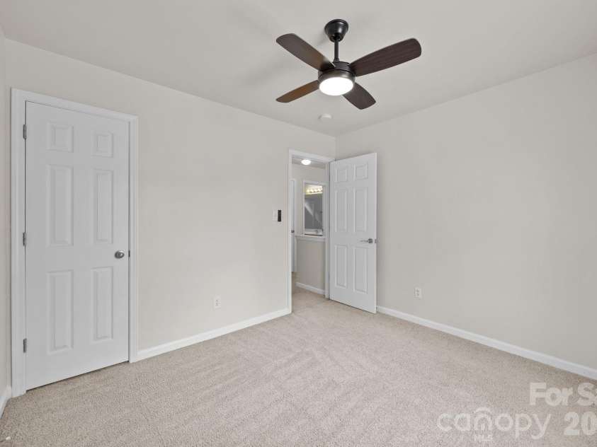 10609 Spring Rain Court, Charlotte, NC 28278.  MLS# CAR4390035, YatesRealty ID 28004. 