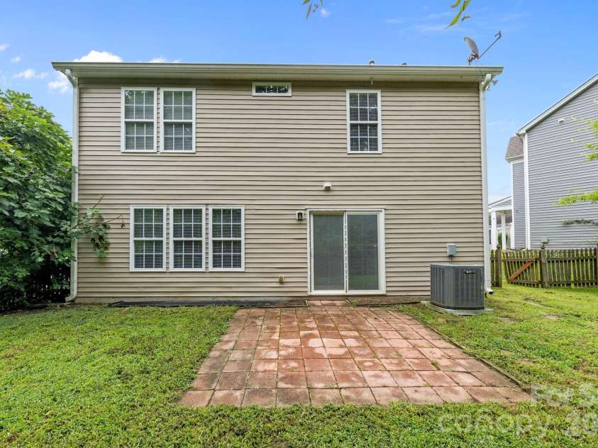 10609 Spring Rain Court, Charlotte, NC 28278.  MLS# CAR4390035, YatesRealty ID 28004. 