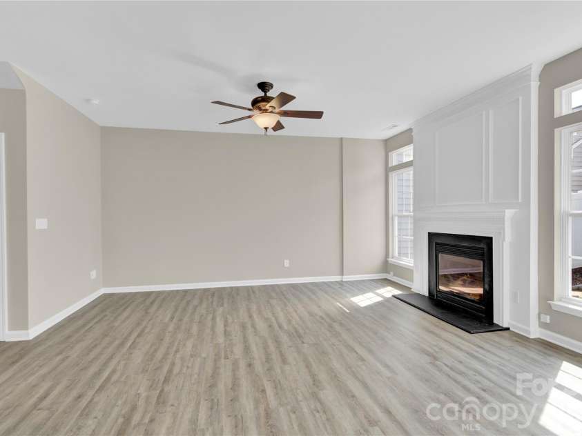 20528 Harbor View Drive, Cornelius, NC 28031.  MLS# CAR4387578, YatesRealty ID 28005. 