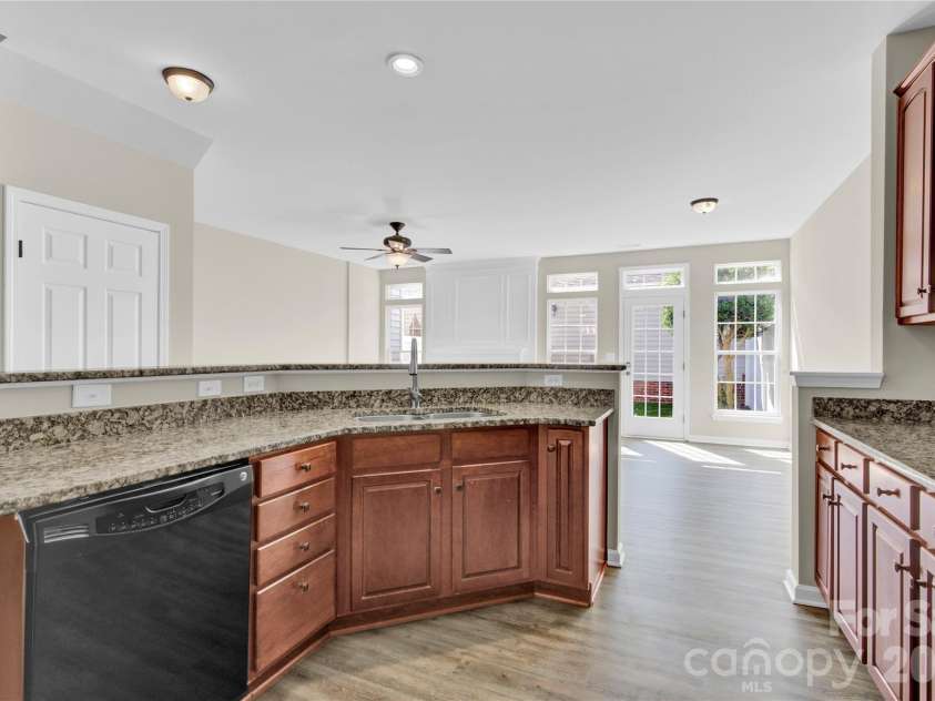 20528 Harbor View Drive, Cornelius, NC 28031.  MLS# CAR4387578, YatesRealty ID 28005. 