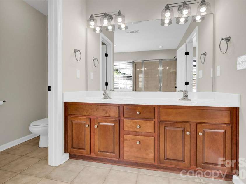 20528 Harbor View Drive, Cornelius, NC 28031.  MLS# CAR4387578, YatesRealty ID 28005. 
