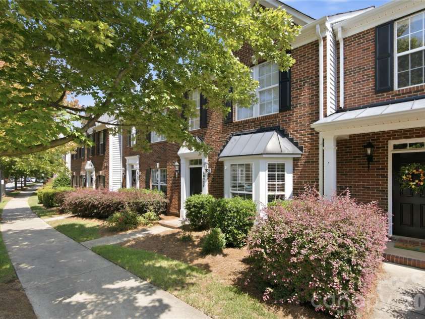 20528 Harbor View Drive, Cornelius, NC 28031.  MLS# CAR4387578, YatesRealty ID 28005. 