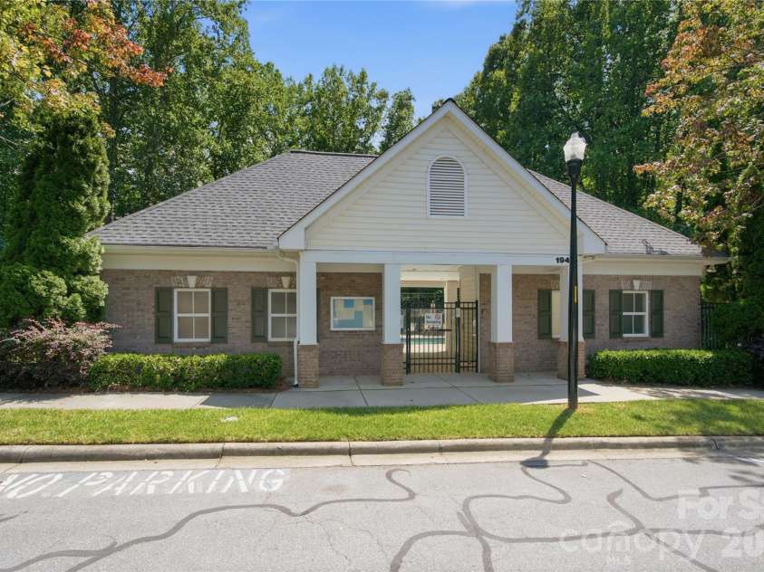 20528 Harbor View Drive, Cornelius, NC 28031.  MLS# CAR4387578, YatesRealty ID 28005. 