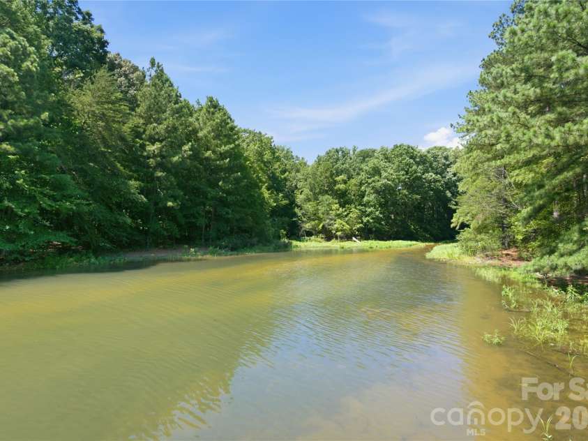 20528 Harbor View Drive, Cornelius, NC 28031.  MLS# CAR4387578, YatesRealty ID 28005. 
