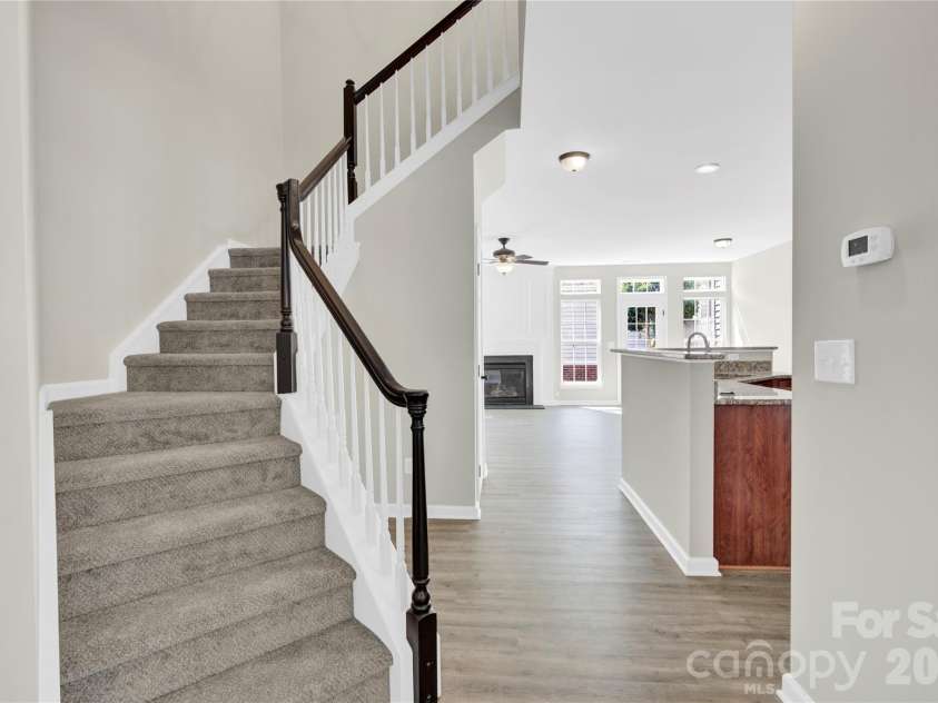 20528 Harbor View Drive, Cornelius, NC 28031.  MLS# CAR4387578, YatesRealty ID 28005. Front entrance