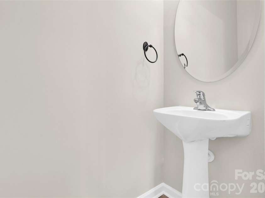 20528 Harbor View Drive, Cornelius, NC 28031.  MLS# CAR4387578, YatesRealty ID 28005. Main level half bath