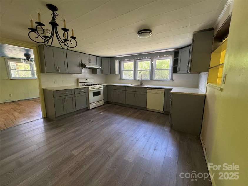 111 Kenneth Cooper Road, Whittier, NC 28789.  MLS# CAR4285287, YatesRealty ID 28006. 