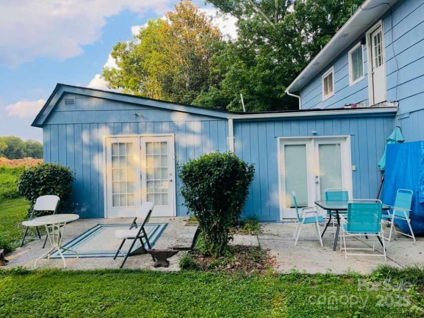 209 Edgewood Drive, Wingate, NC 28174.  MLS# CAR4285232, YatesRealty ID 28008. 