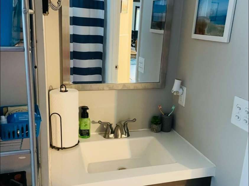 209 Edgewood Drive, Wingate, NC 28174.  MLS# CAR4285232, YatesRealty ID 28008. Main Bathroom