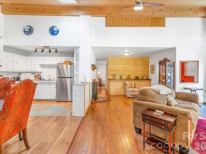 226 Fish Pond Lane, Burnsville, NC 28714.  MLS# CAR4390266, YatesRealty ID 28009. 