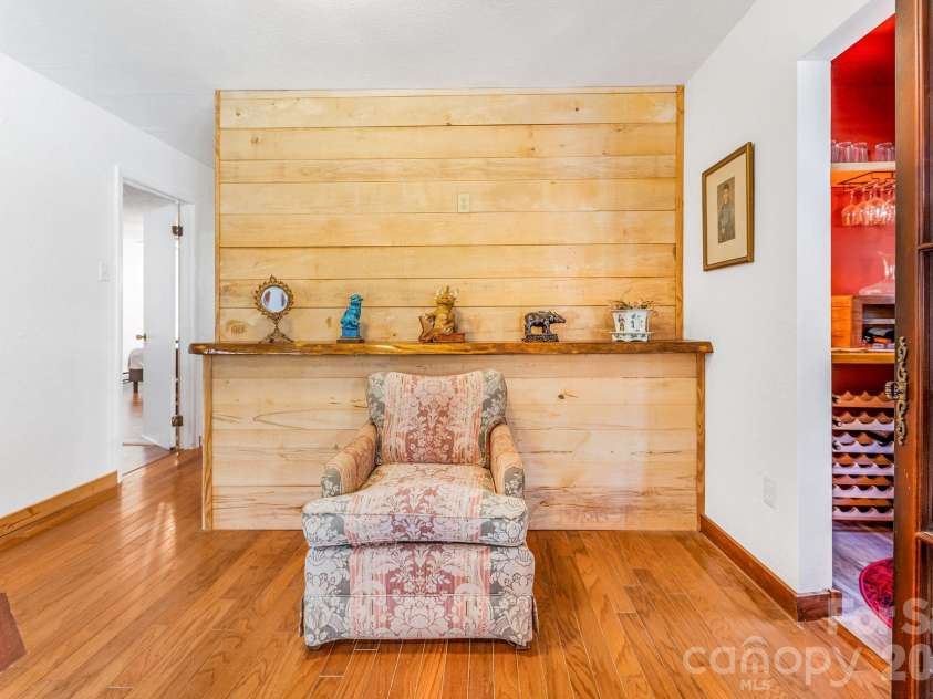 226 Fish Pond Lane, Burnsville, NC 28714.  MLS# CAR4390266, YatesRealty ID 28009. 