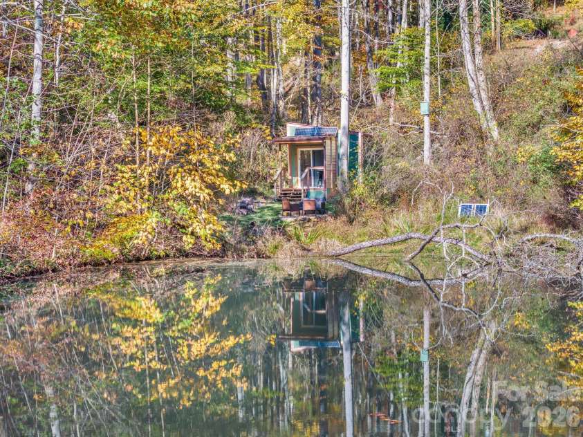 226 Fish Pond Lane, Burnsville, NC 28714.  MLS# CAR4390266, YatesRealty ID 28009. 