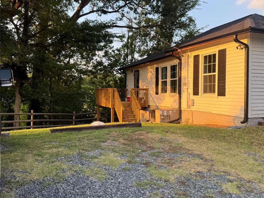 604 Frank Street, Kannapolis, NC 28081.  MLS# CAR4284976, YatesRealty ID 28012. 