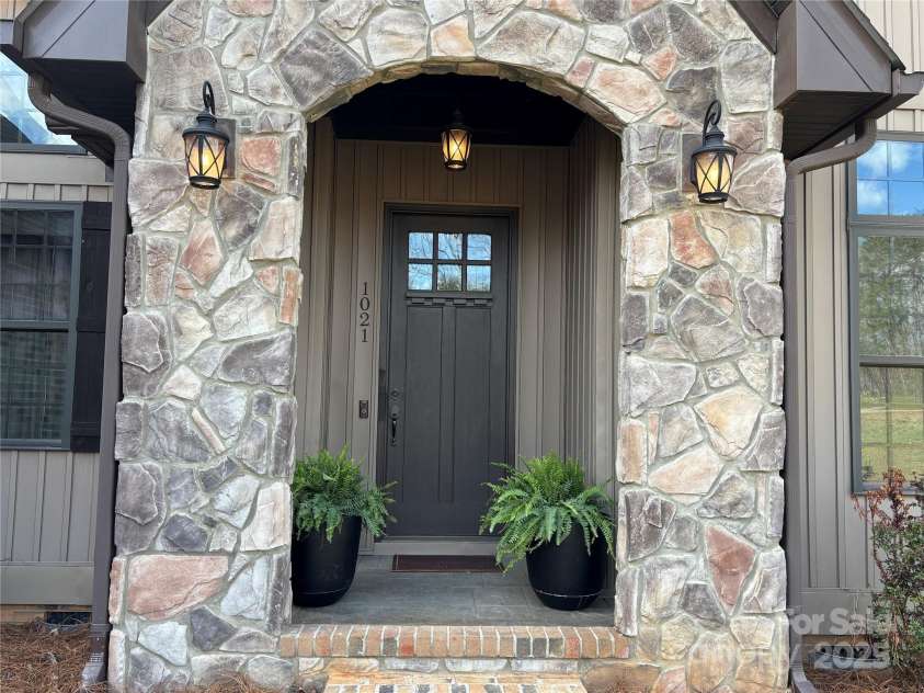 1021 Mccollum Oaks Lane, Monroe, NC 28110.  MLS# CAR4285149, YatesRealty ID 28013. 