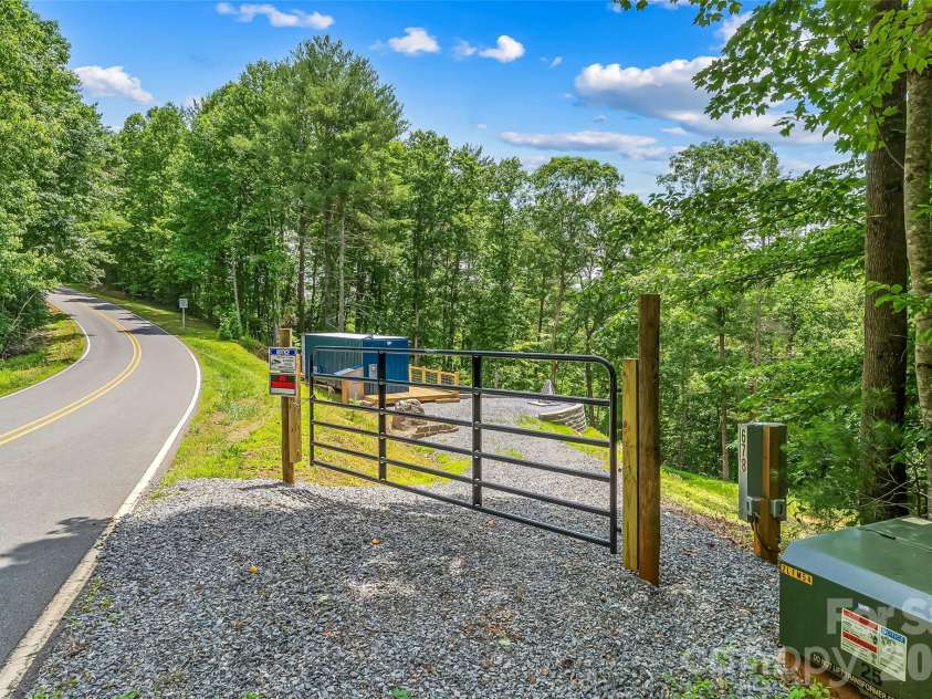 678 Forest Lake Heights Drive, Nebo, NC 28761.  MLS# CAR4390093, YatesRealty ID 28013. 