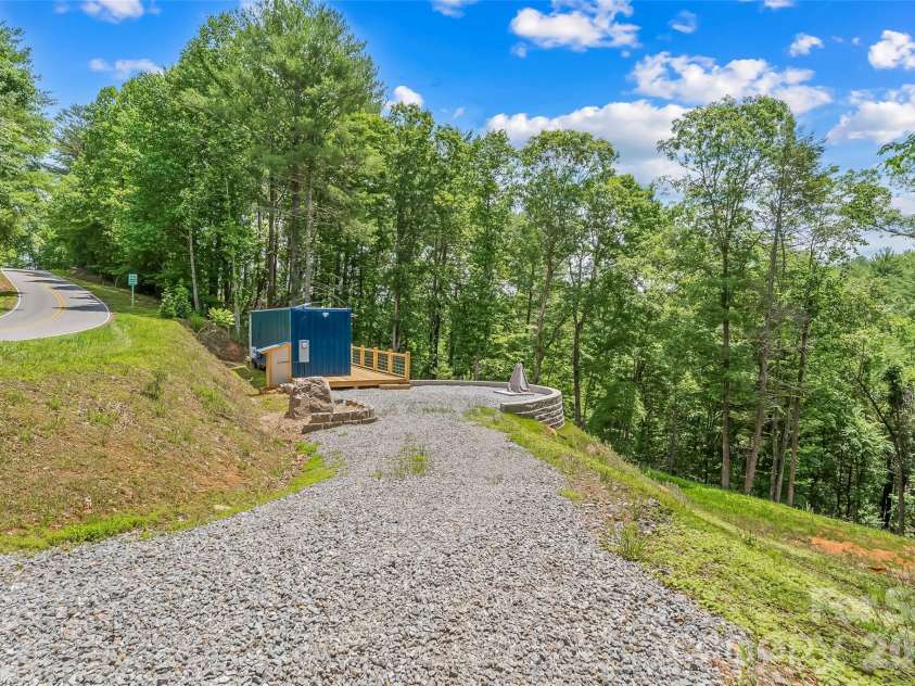 678 Forest Lake Heights Drive, Nebo, NC 28761.  MLS# CAR4390093, YatesRealty ID 28013. 