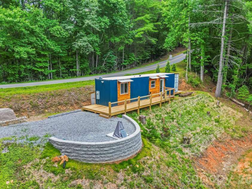 678 Forest Lake Heights Drive, Nebo, NC 28761.  MLS# CAR4390093, YatesRealty ID 28013. 