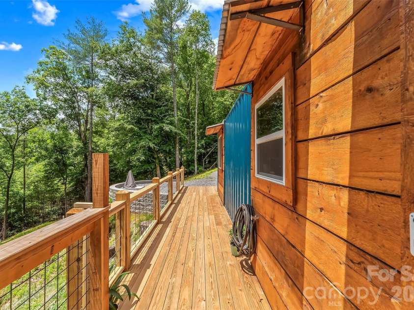 678 Forest Lake Heights Drive, Nebo, NC 28761.  MLS# CAR4390093, YatesRealty ID 28013. 