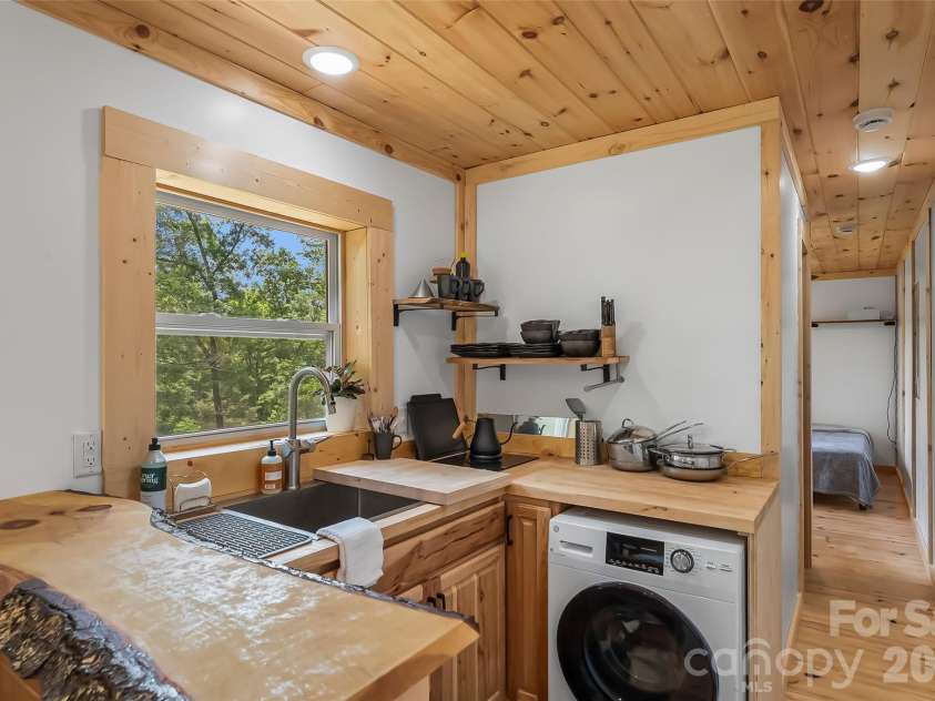 678 Forest Lake Heights Drive, Nebo, NC 28761.  MLS# CAR4390093, YatesRealty ID 28013. 