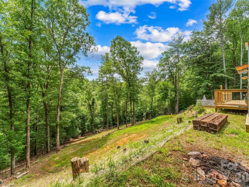 678 Forest Lake Heights Drive, Nebo, NC 28761.  MLS# CAR4390093, YatesRealty ID 28013. 