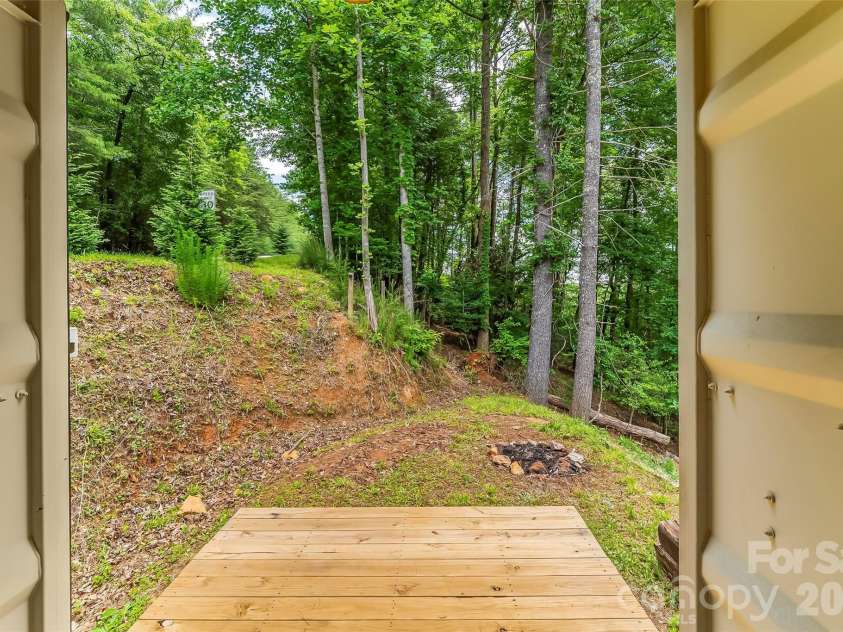 678 Forest Lake Heights Drive, Nebo, NC 28761.  MLS# CAR4390093, YatesRealty ID 28013. 