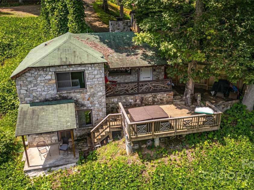 160 Observation Point Road, Bryson City, NC 28713.  MLS# CAR4284631, YatesRealty ID 28014. 
