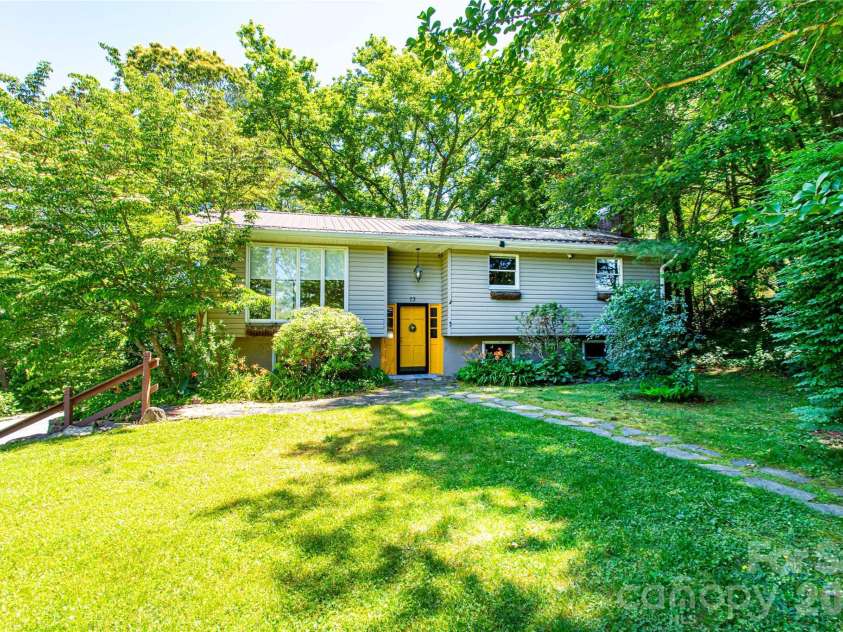 73 Cresent Drive, Pisgah Forest, NC 28768.  MLS# CAR4382489, YatesRealty ID 28014. 