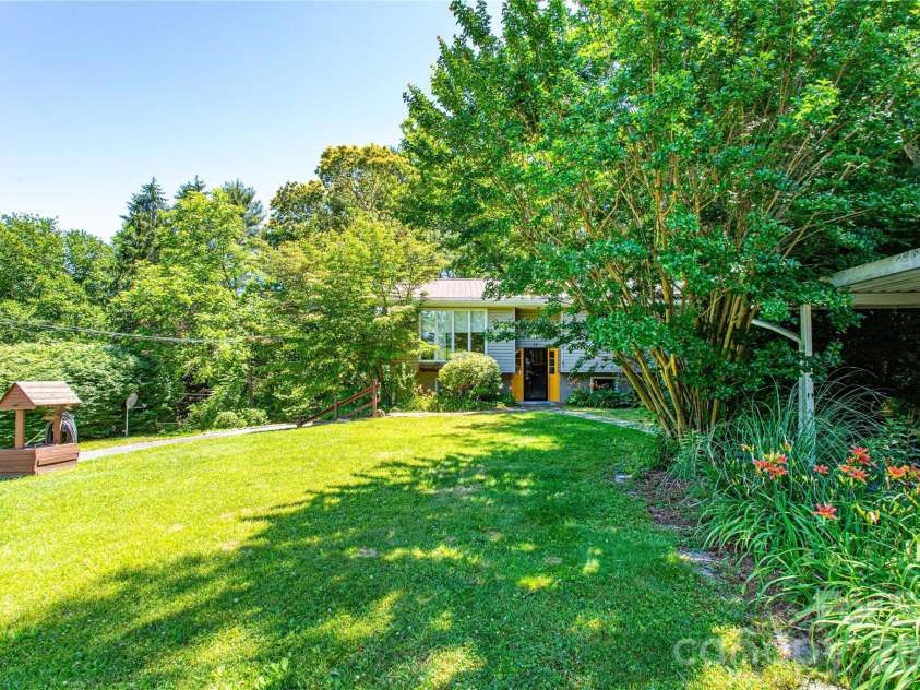 73 Cresent Drive, Pisgah Forest, NC 28768.  MLS# CAR4382489, YatesRealty ID 28014. 