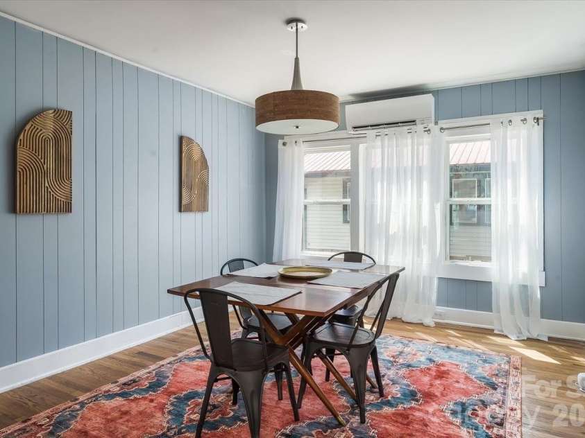 10 Washington Avenue, Asheville, NC 28804.  MLS# CAR4390227, YatesRealty ID 28015. Front unit