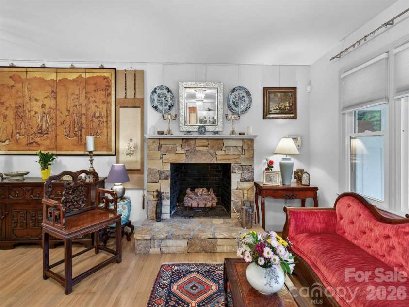 52 Melody Lane, Saluda, NC 28773.  MLS# CAR4390355, YatesRealty ID 28016. 