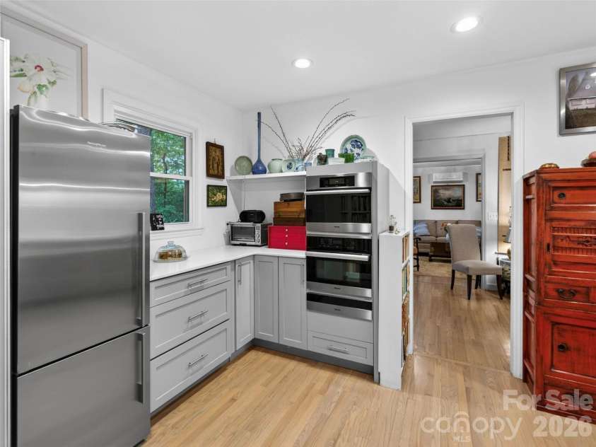 52 Melody Lane, Saluda, NC 28773.  MLS# CAR4390355, YatesRealty ID 28016. 
