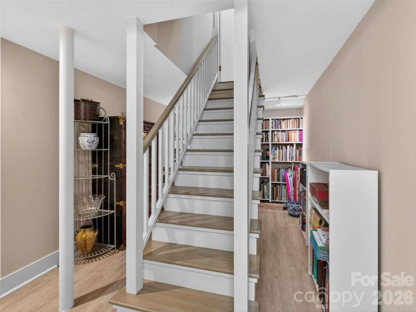 52 Melody Lane, Saluda, NC 28773.  MLS# CAR4390355, YatesRealty ID 28016. 