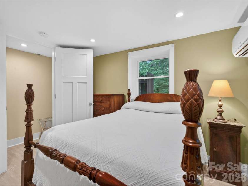 52 Melody Lane, Saluda, NC 28773.  MLS# CAR4390355, YatesRealty ID 28016. 