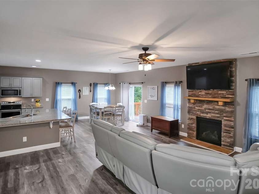 122 Windstone Drive, Troutman, NC 28166.  MLS# CAR4389418, YatesRealty ID 28017. 