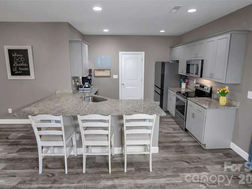 122 Windstone Drive, Troutman, NC 28166.  MLS# CAR4389418, YatesRealty ID 28017. 