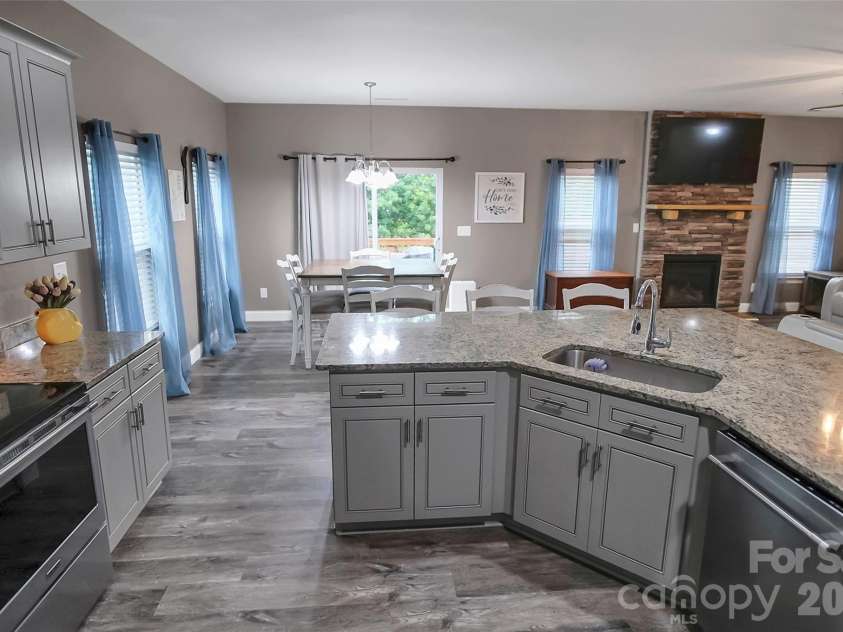 122 Windstone Drive, Troutman, NC 28166.  MLS# CAR4389418, YatesRealty ID 28017. 