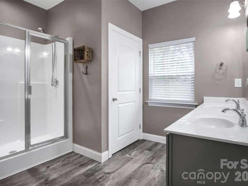 122 Windstone Drive, Troutman, NC 28166.  MLS# CAR4389418, YatesRealty ID 28017. 
