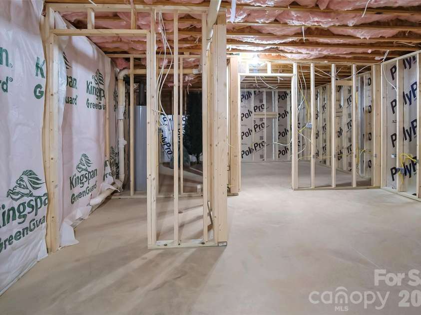 122 Windstone Drive, Troutman, NC 28166.  MLS# CAR4389418, YatesRealty ID 28017. 