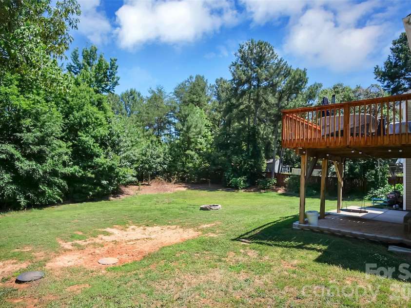 122 Windstone Drive, Troutman, NC 28166.  MLS# CAR4389418, YatesRealty ID 28017. 