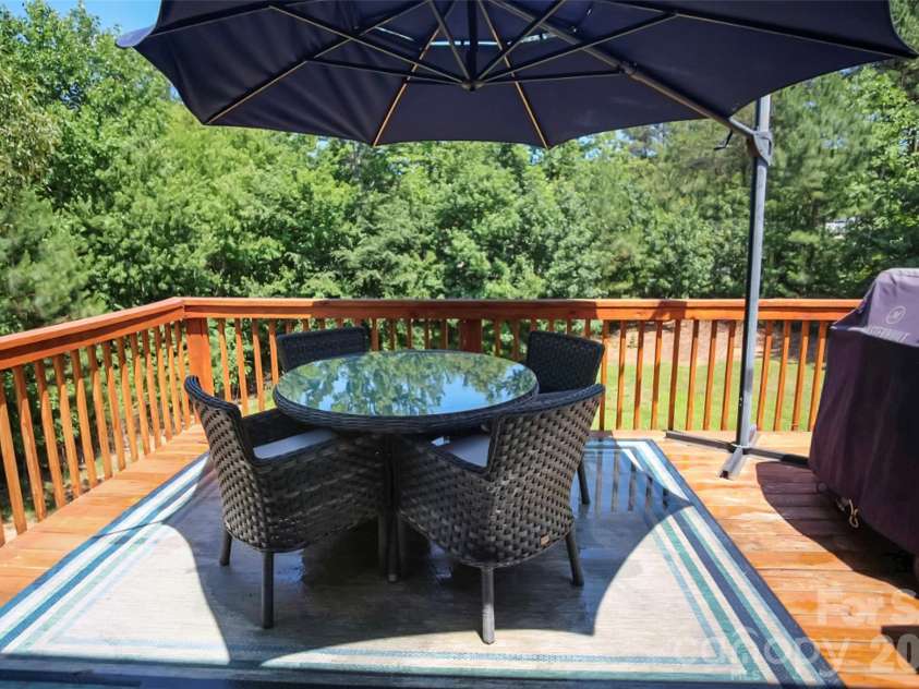 122 Windstone Drive, Troutman, NC 28166.  MLS# CAR4389418, YatesRealty ID 28017. 
