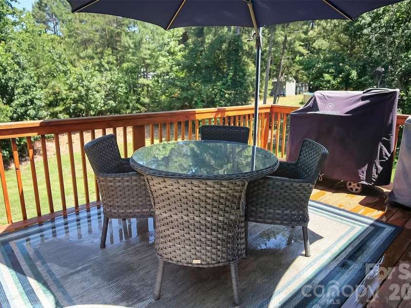 122 Windstone Drive, Troutman, NC 28166.  MLS# CAR4389418, YatesRealty ID 28017. 
