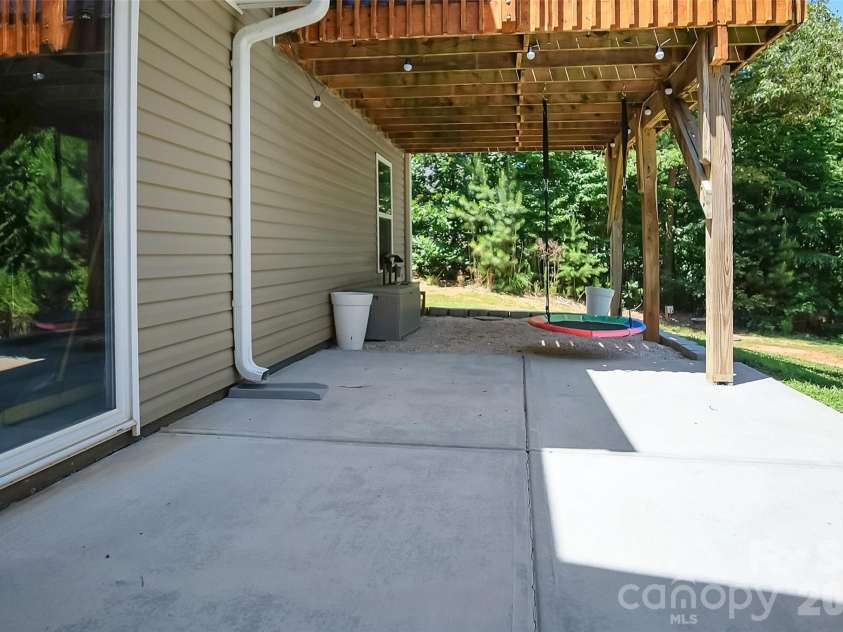 122 Windstone Drive, Troutman, NC 28166.  MLS# CAR4389418, YatesRealty ID 28017. 