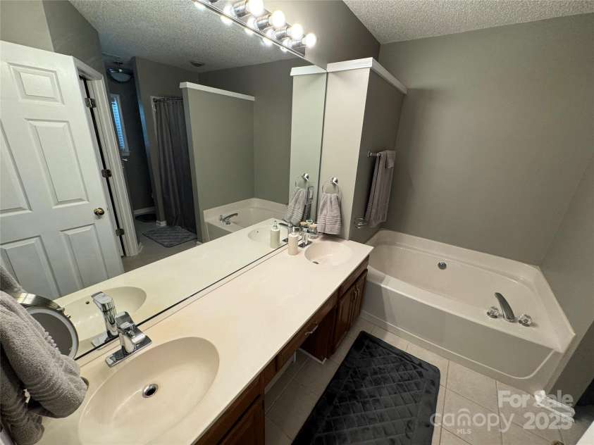 13525 Helmsley Court, Charlotte, NC 28273.  MLS# CAR4284456, YatesRealty ID 28017. 