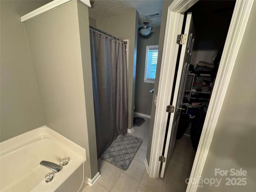 13525 Helmsley Court, Charlotte, NC 28273.  MLS# CAR4284456, YatesRealty ID 28017. 