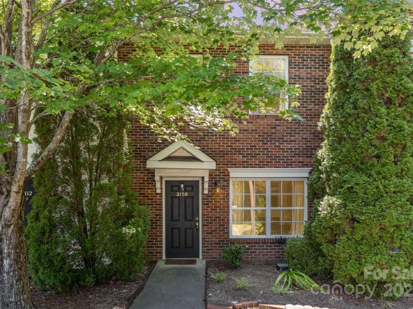 2108 Sardony Lane, Charlotte, NC 28213.  MLS# CAR4285042, YatesRealty ID 28018. 