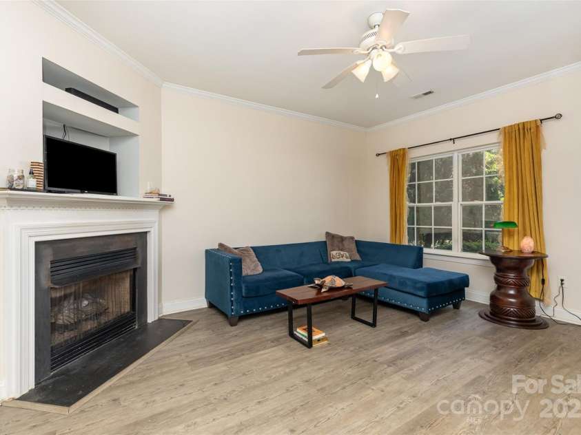 2108 Sardony Lane, Charlotte, NC 28213.  MLS# CAR4285042, YatesRealty ID 28018. 