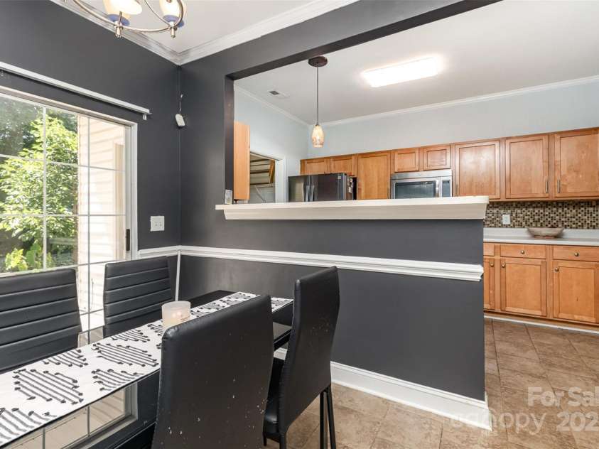 2108 Sardony Lane, Charlotte, NC 28213.  MLS# CAR4285042, YatesRealty ID 28018. 