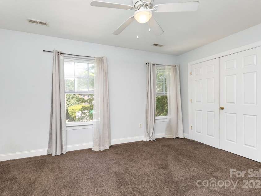 2108 Sardony Lane, Charlotte, NC 28213.  MLS# CAR4285042, YatesRealty ID 28018. 