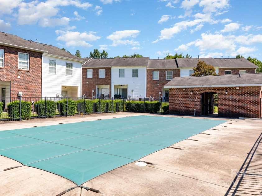 2108 Sardony Lane, Charlotte, NC 28213.  MLS# CAR4285042, YatesRealty ID 28018. 